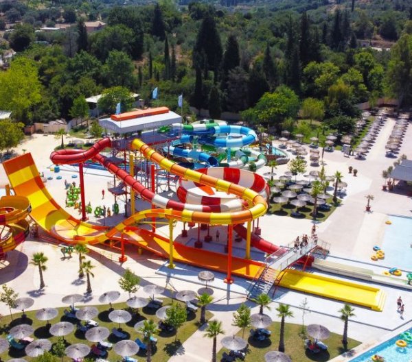 Csúszdapark - Korfu